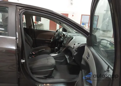 2015 Chevrolet Sonic Lt Auto из США, поврежденный, VIN 1G1JC6SH6F4153588